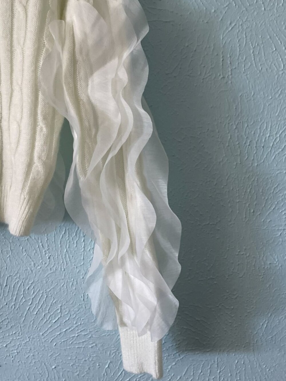 🦢Beulah White Ruffle Sweater🦢 - Picture 4 of 7